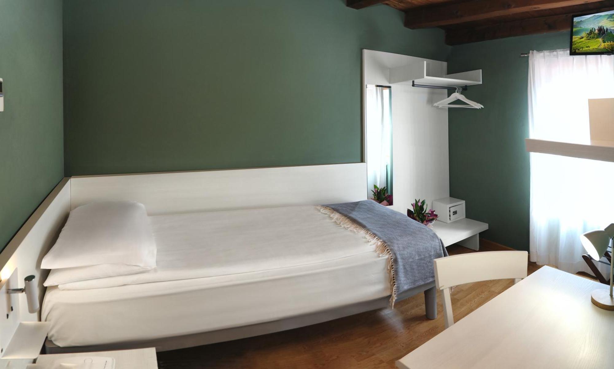 Albergo All'Ancora Garda  Luaran gambar