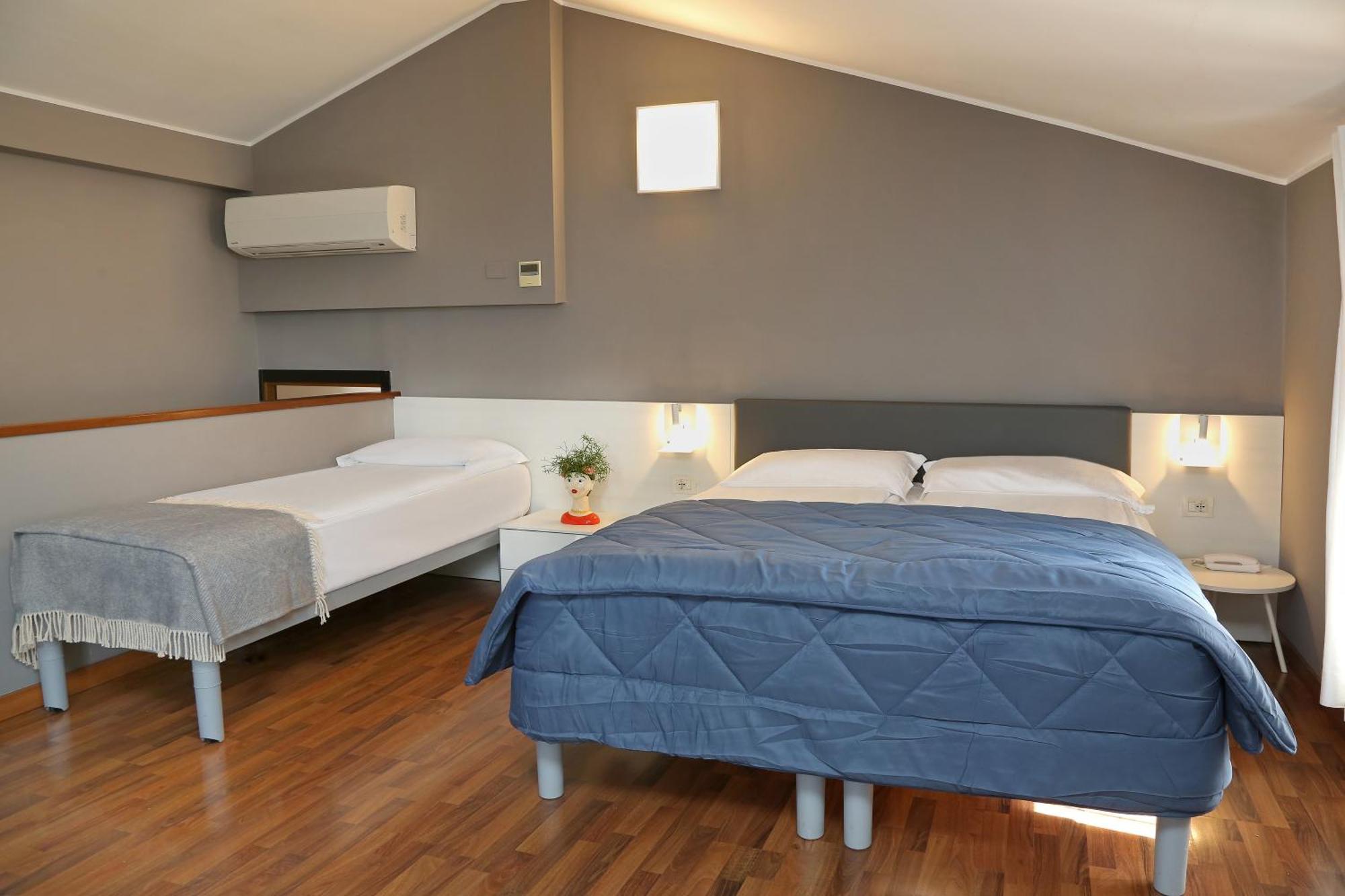 Albergo All'Ancora Garda  Luaran gambar