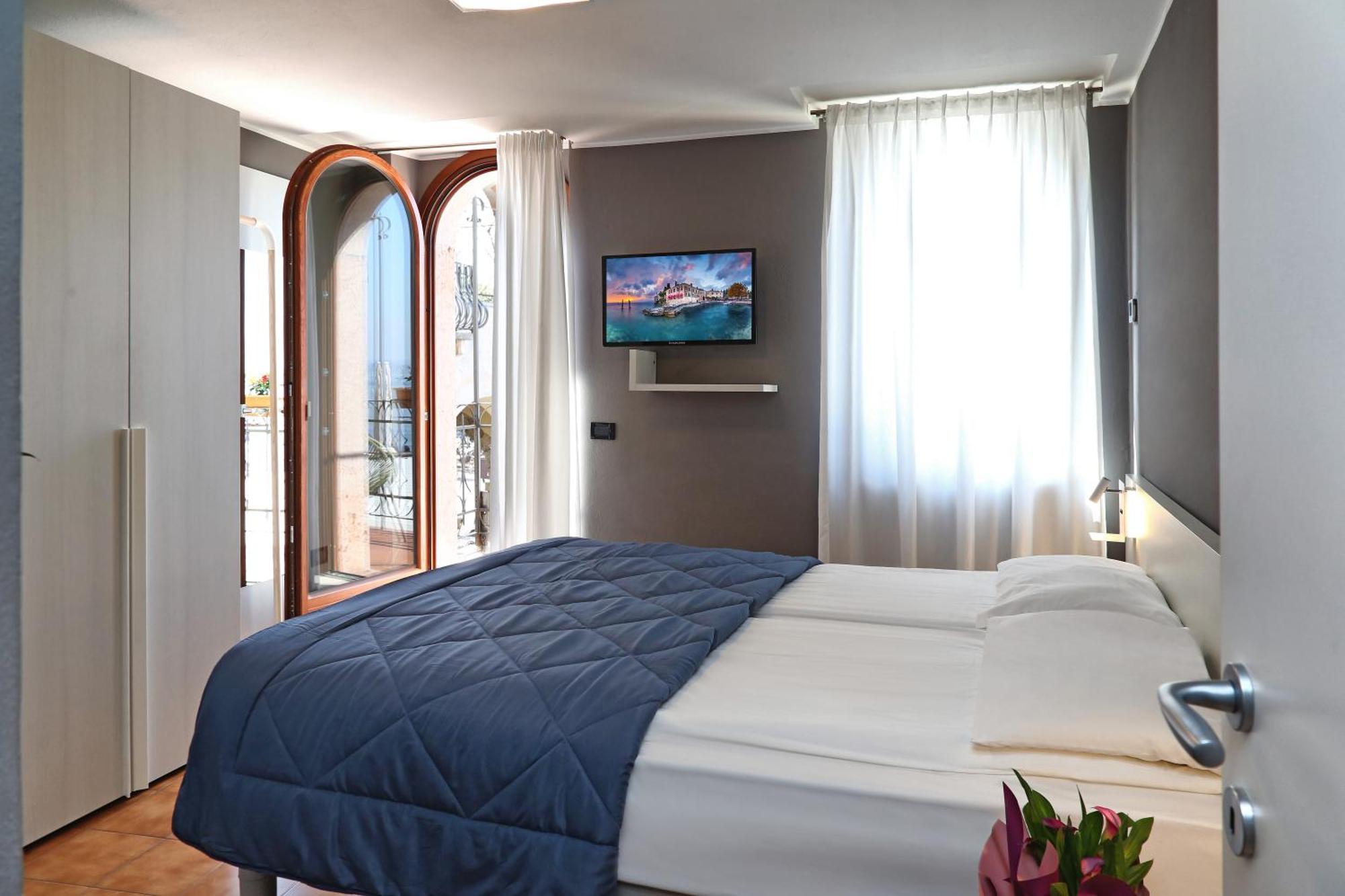 Albergo All'Ancora Garda  Luaran gambar