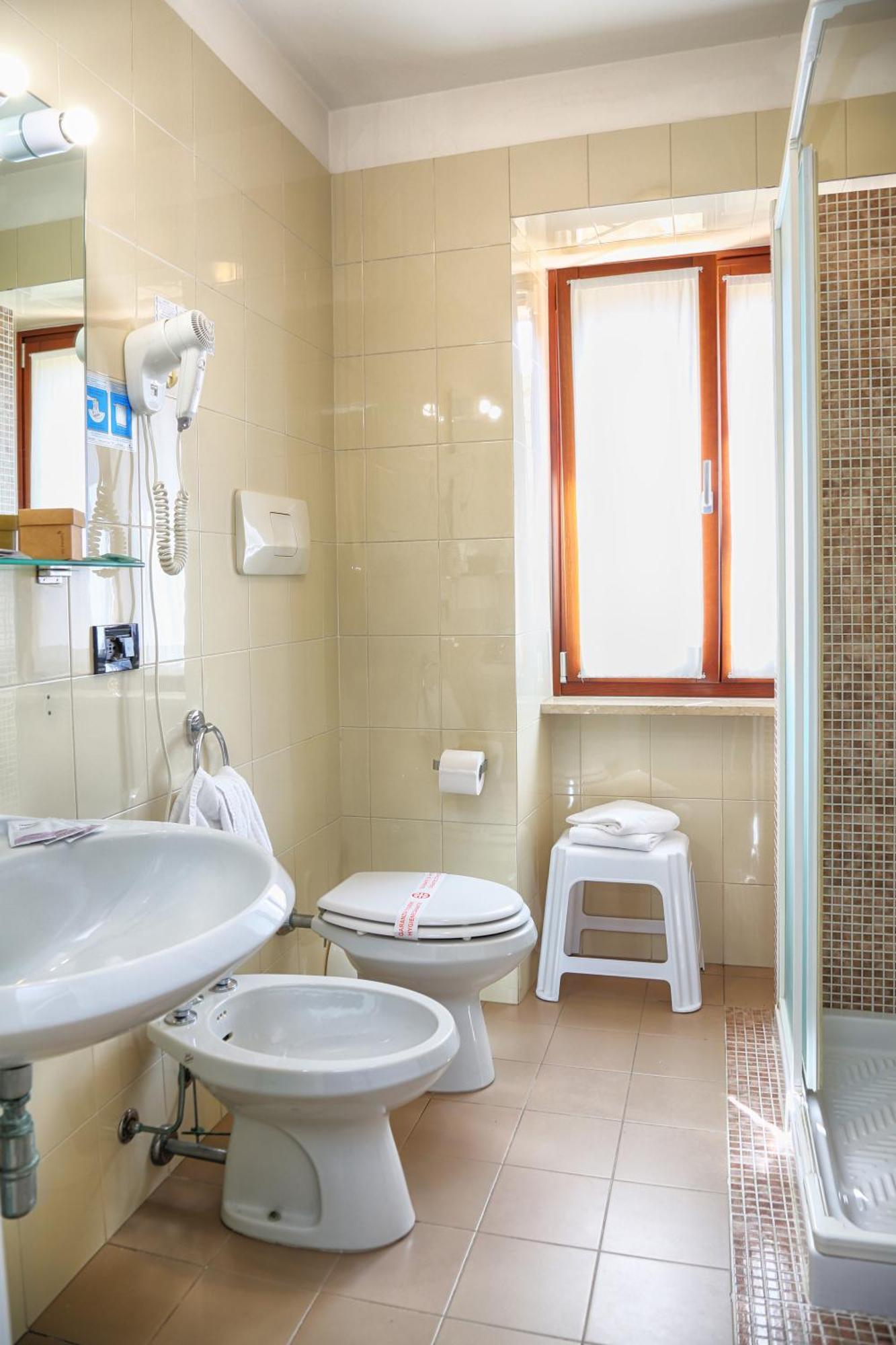 Albergo All'Ancora Garda  Luaran gambar