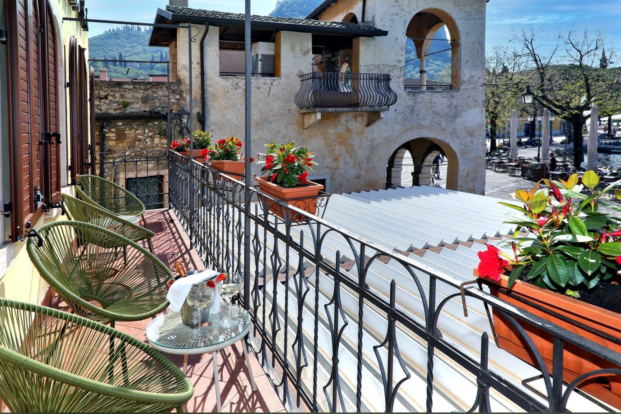 Albergo All'Ancora Garda  Luaran gambar